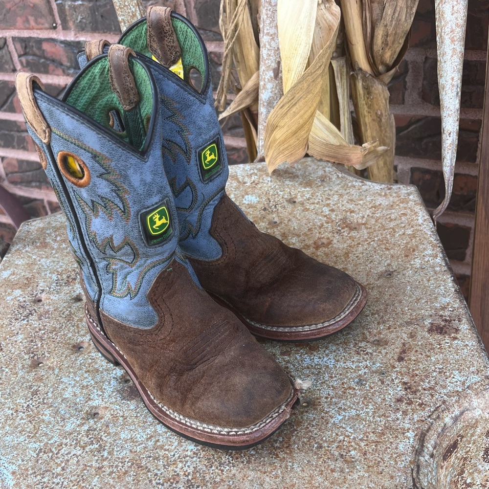 John Deere cowboy boots. Size Little Boy (toddler) 10 1/2.